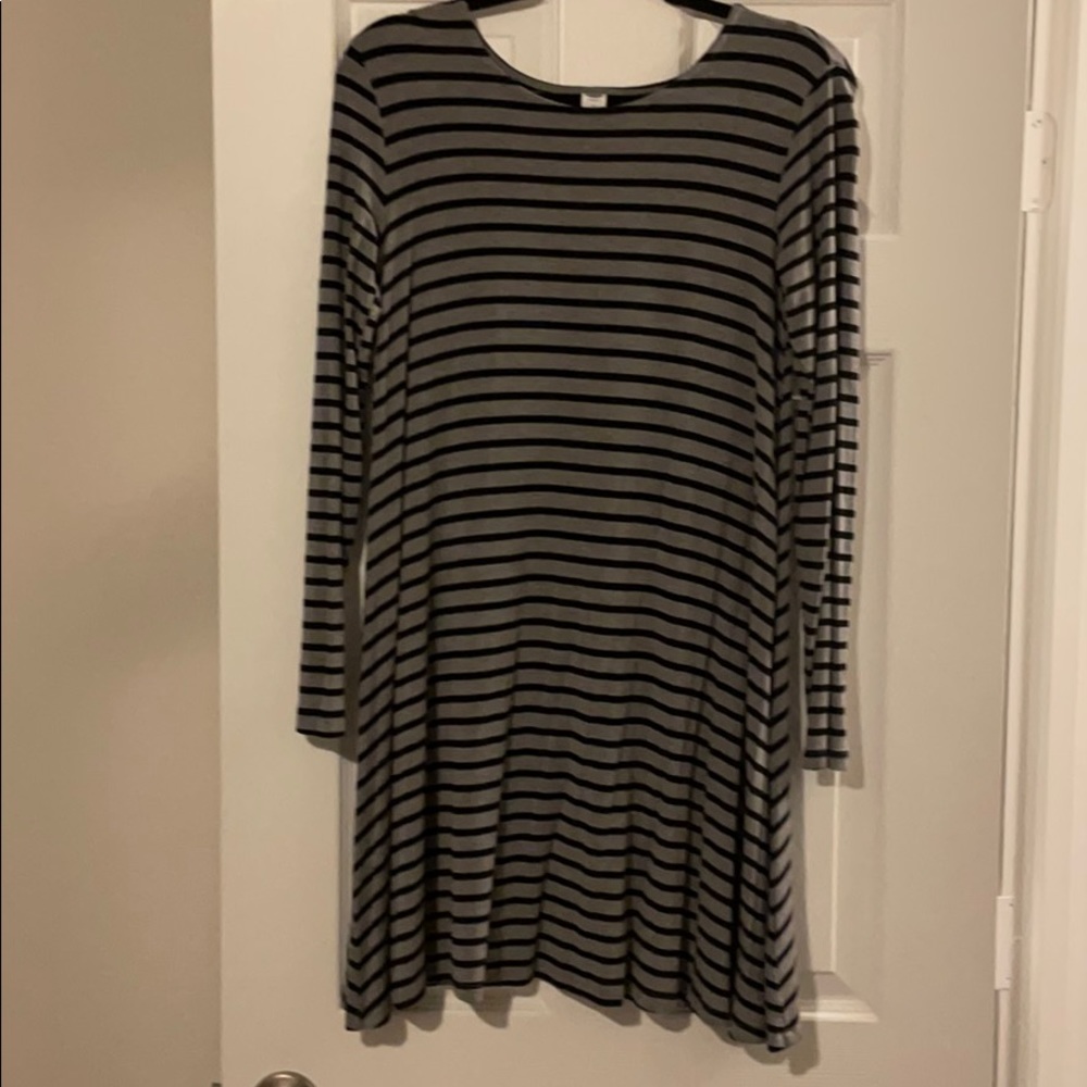 Never worn- Gray and black striped jersey dress